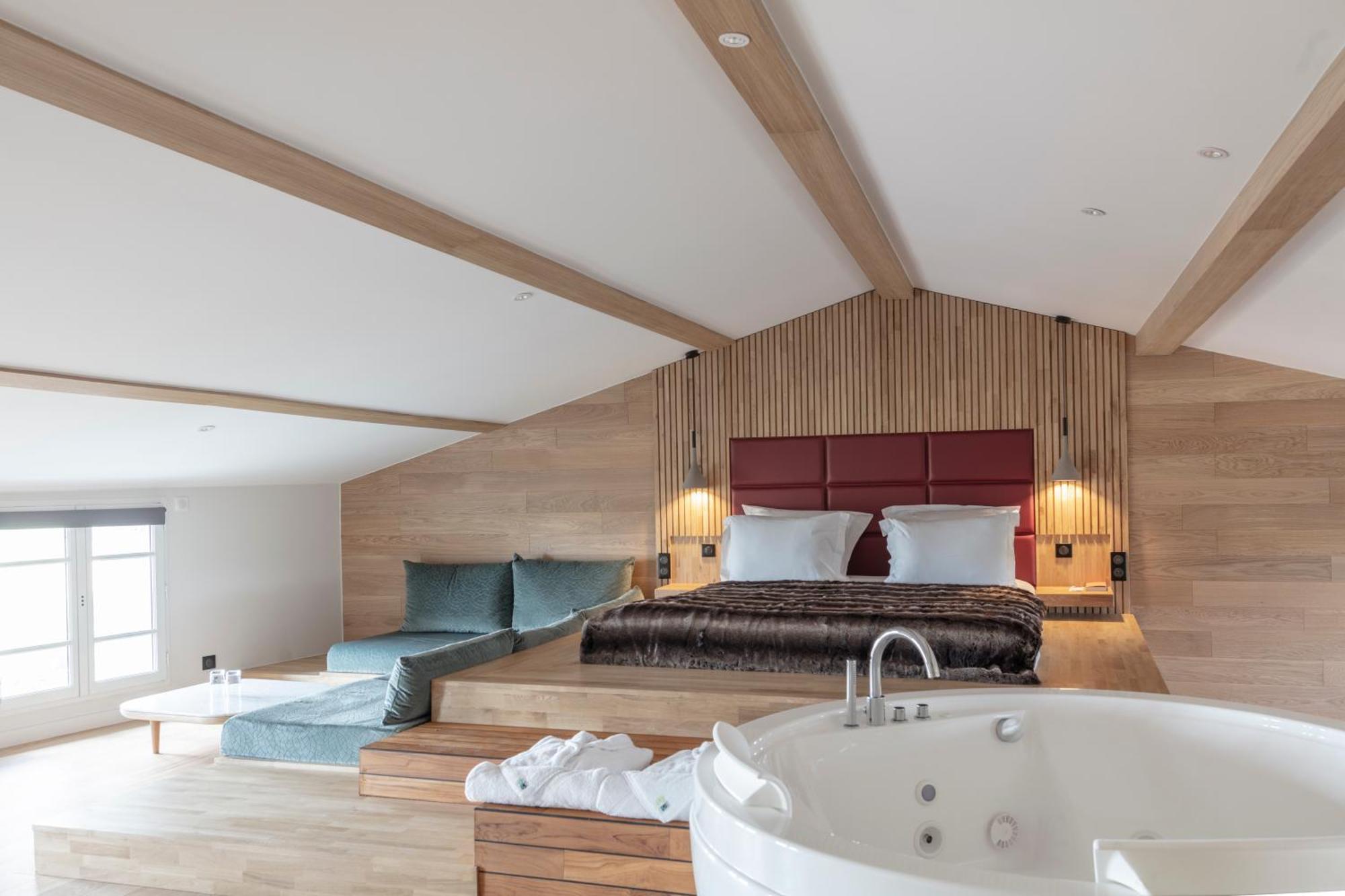 Hotel & Restaurant Origines Par Adrien Descouls - Teritoria Le Broc  外观 照片
