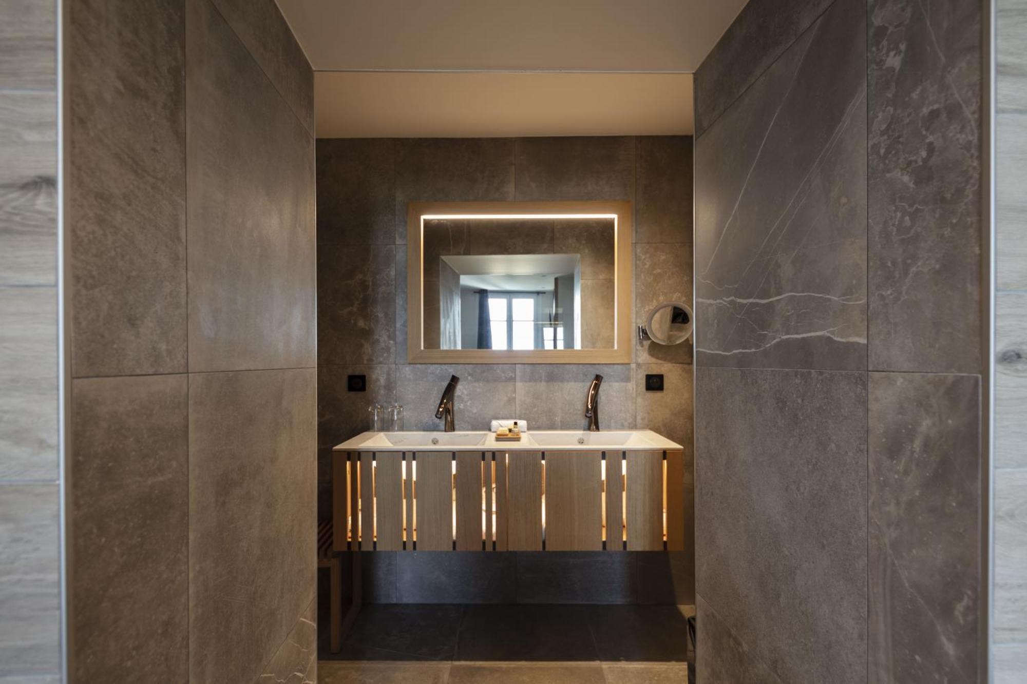 Hotel & Restaurant Origines Par Adrien Descouls - Teritoria Le Broc  外观 照片