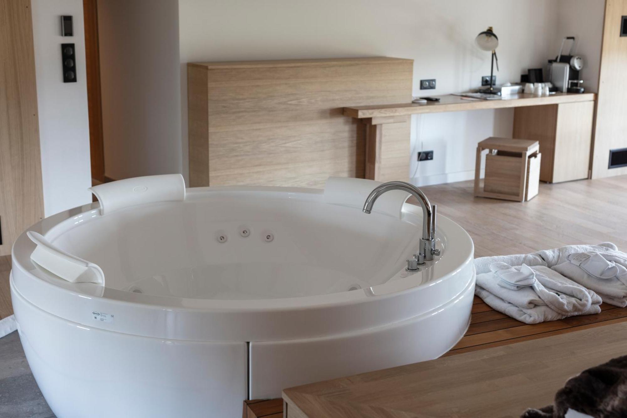 Hotel & Restaurant Origines Par Adrien Descouls - Teritoria Le Broc  客房 照片